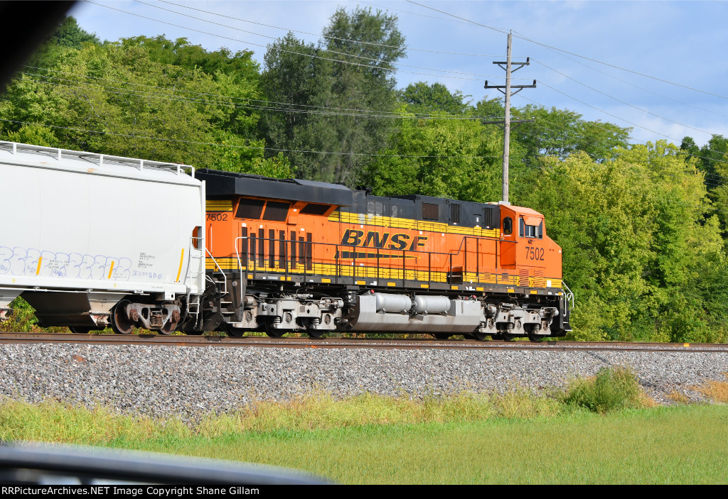 BNSF 7502